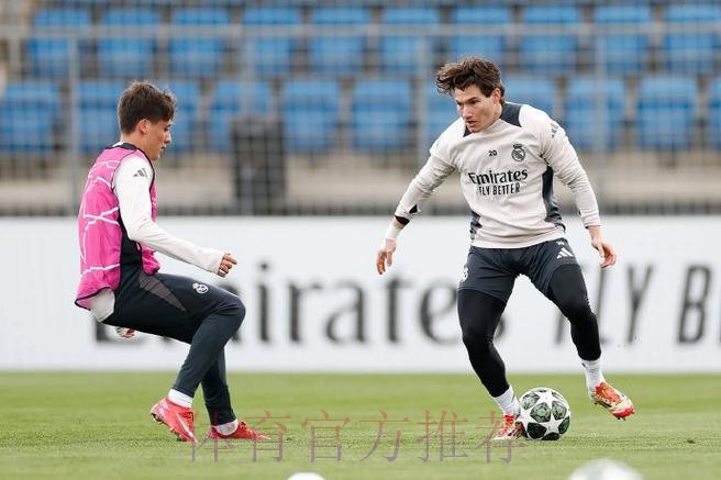 居勒尔参加皇马合练 预计国际比赛日之后复出 居勒尔参加皇马合练 预计国际比赛日之后复出